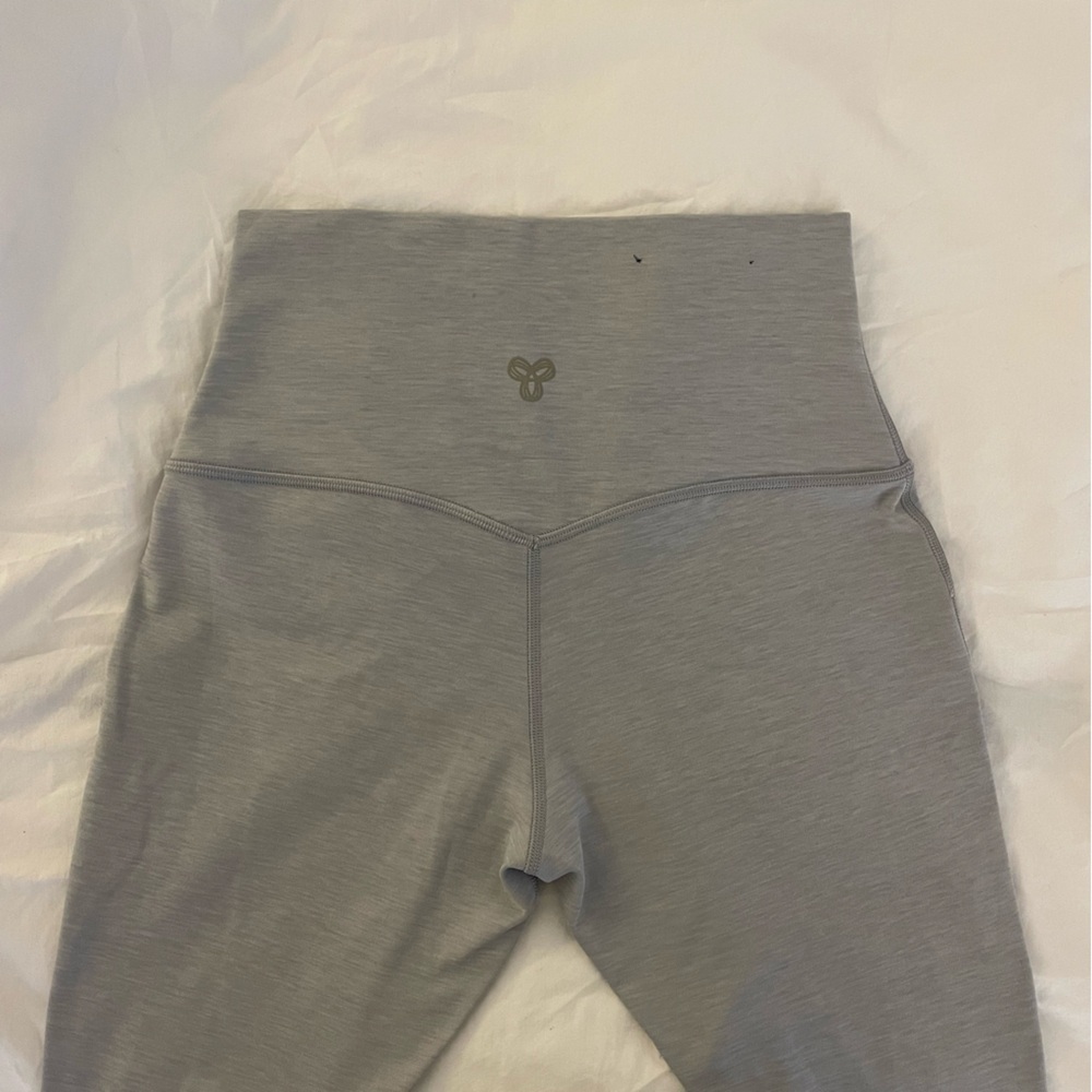 TNA butter heather chrome hi-rise flare legging